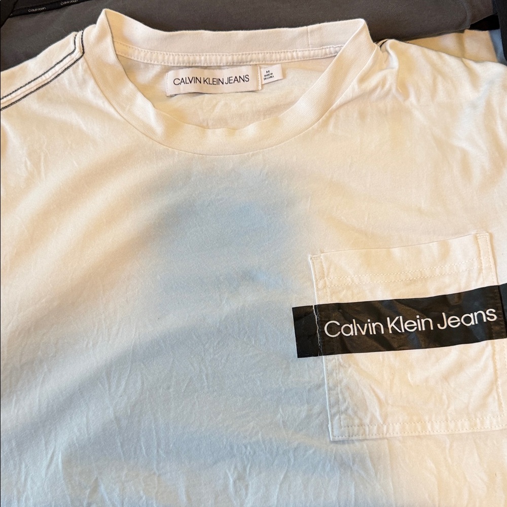 Calvin Klein 3 T-Shirts and one black quarter zip. 4 shirts total. mens medium - Picture 3 of 8
